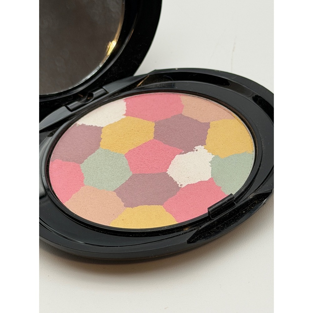 Signature Club A Translucent Prism Brightening Finish Powder Mosaic Compact NWOB